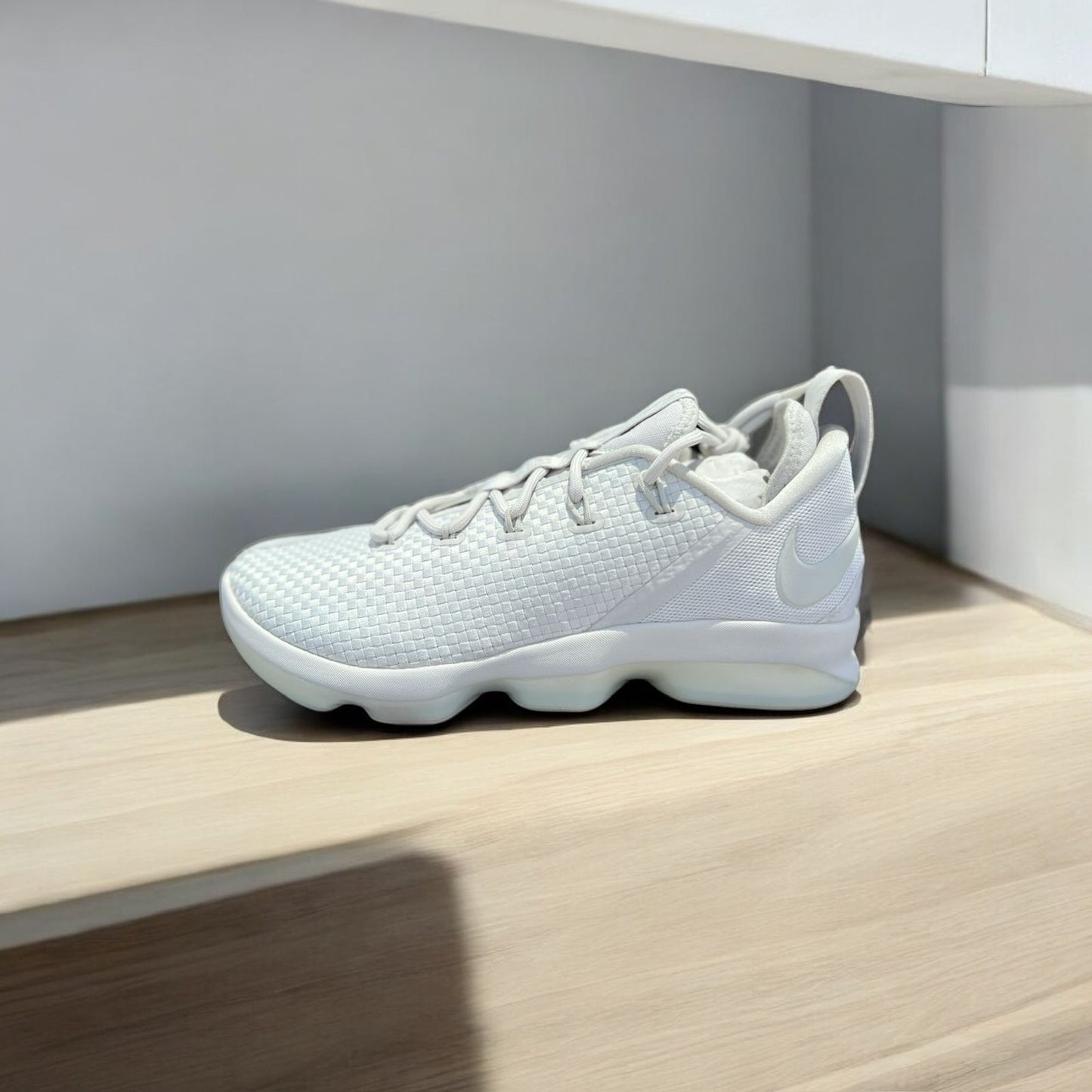 Nike LeBron 14 Low "Light Bone" SORTEO